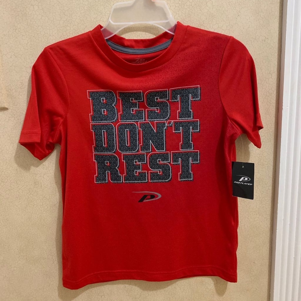 Pro Player Boys Red T-Shirt Size 5/6 NWT